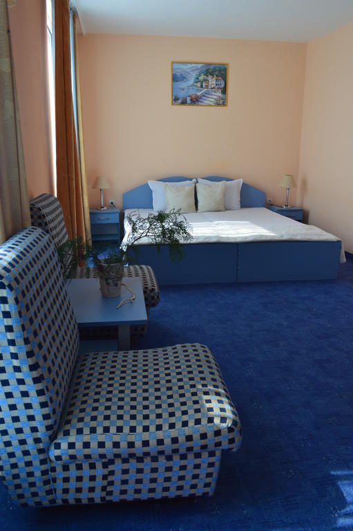 Hotel Shterev Sopot Buitenkant foto