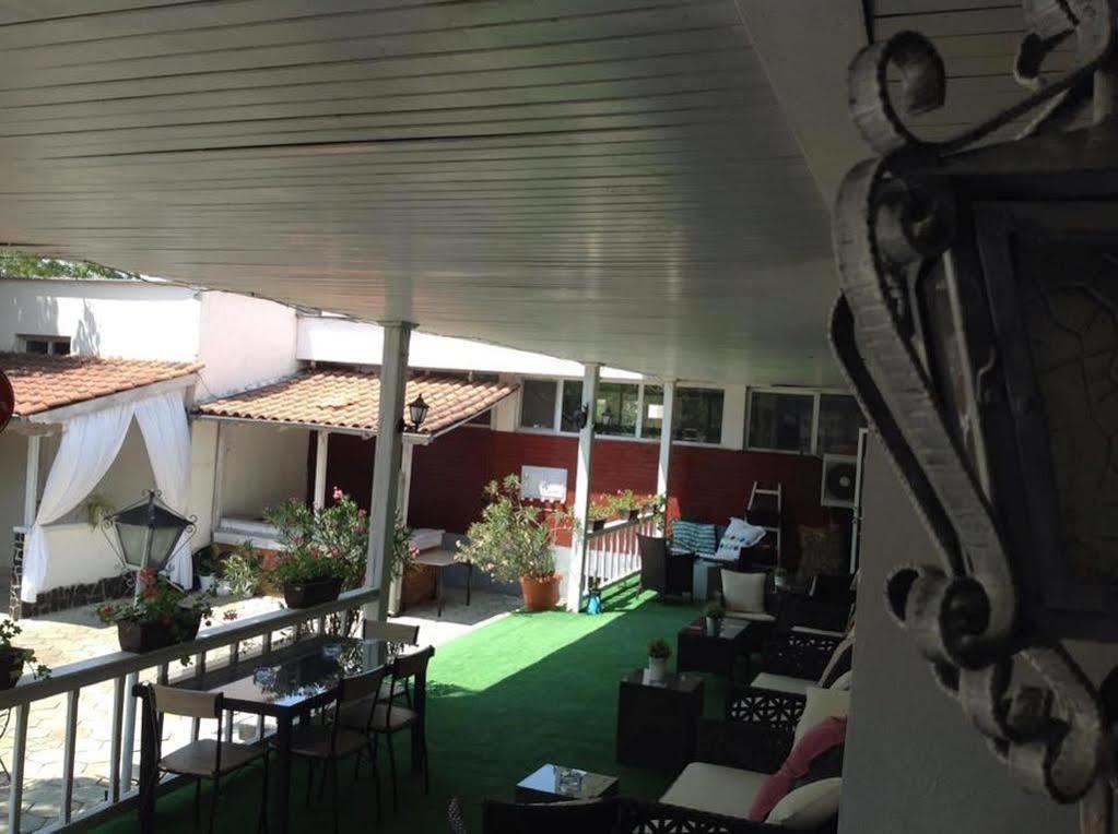 Hotel Shterev Sopot Buitenkant foto